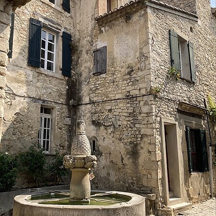 Photo de Fontaine des Mascarons de Séguret