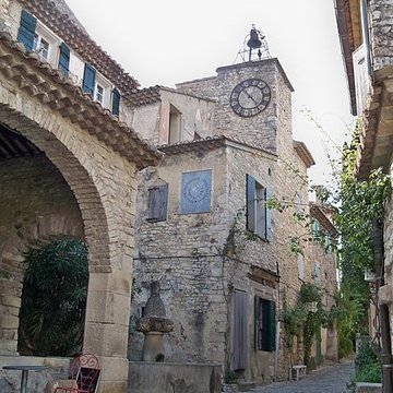 Fontaine des Mascarons de Séguret