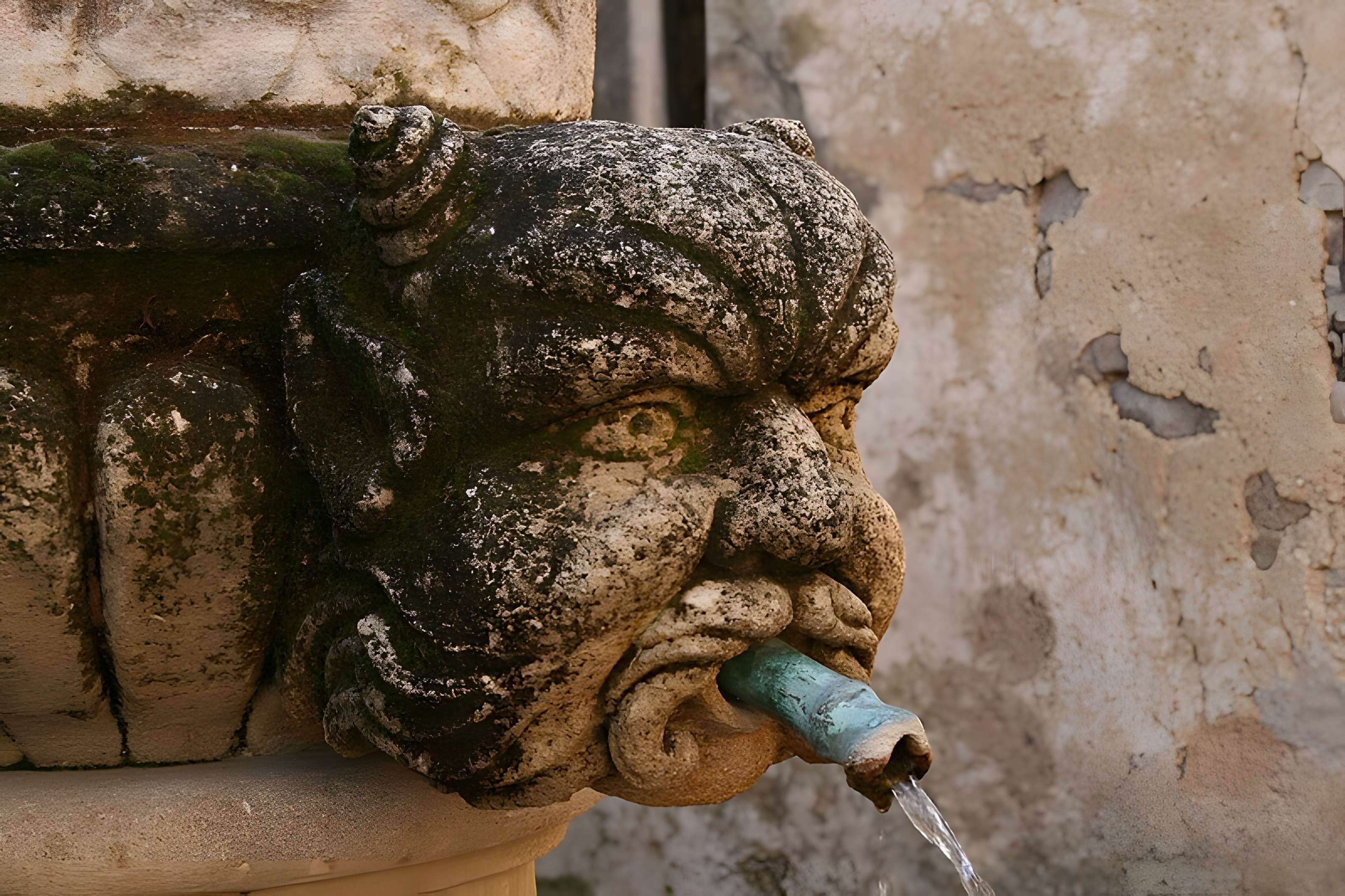 Fontaine des Mascarons de Séguret