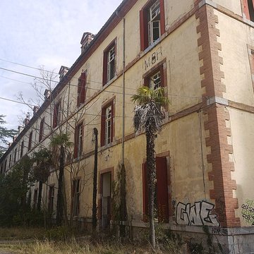Ancien hôpital thermal des armées