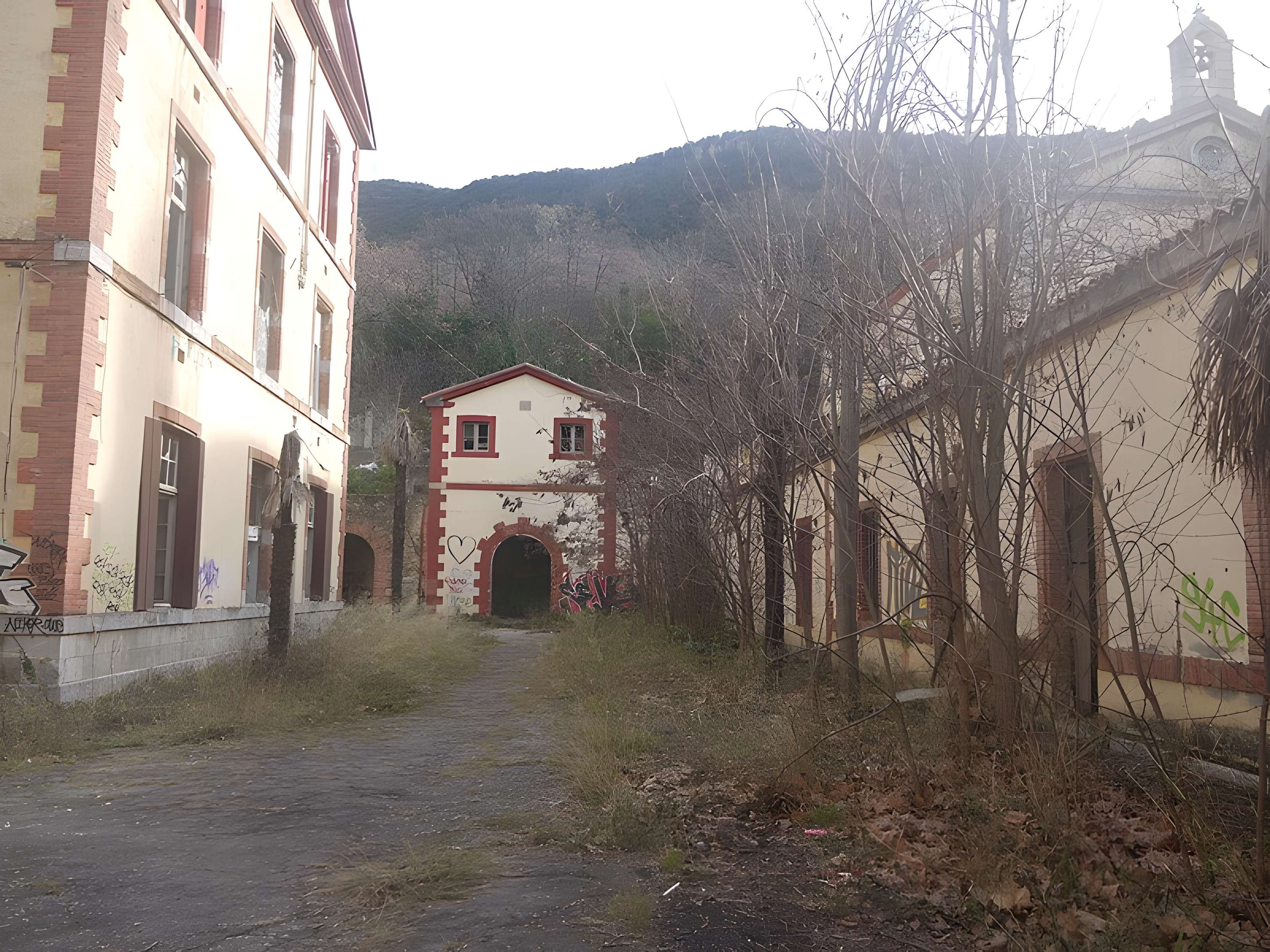 Ancien hôpital thermal des armées