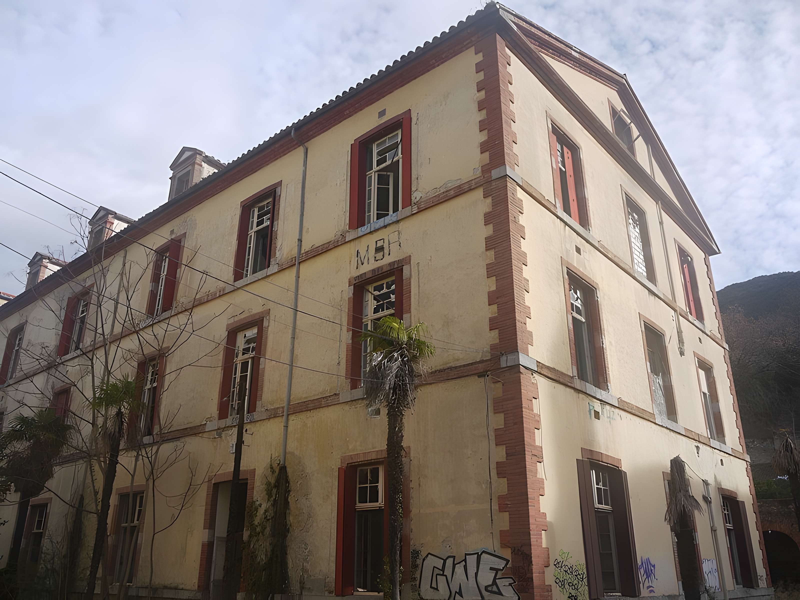 Ancien hôpital thermal des armées