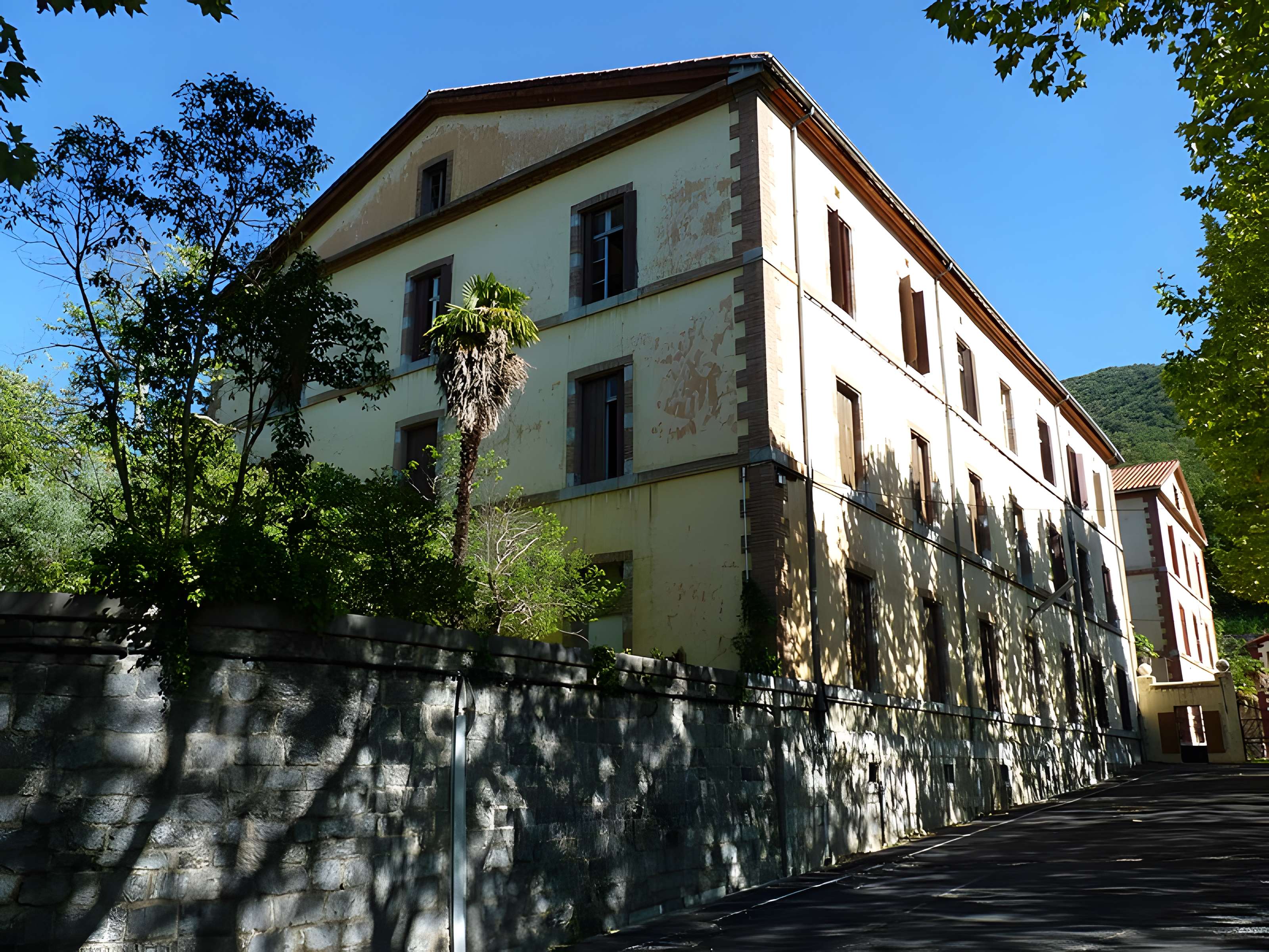 Ancien hôpital thermal des armées