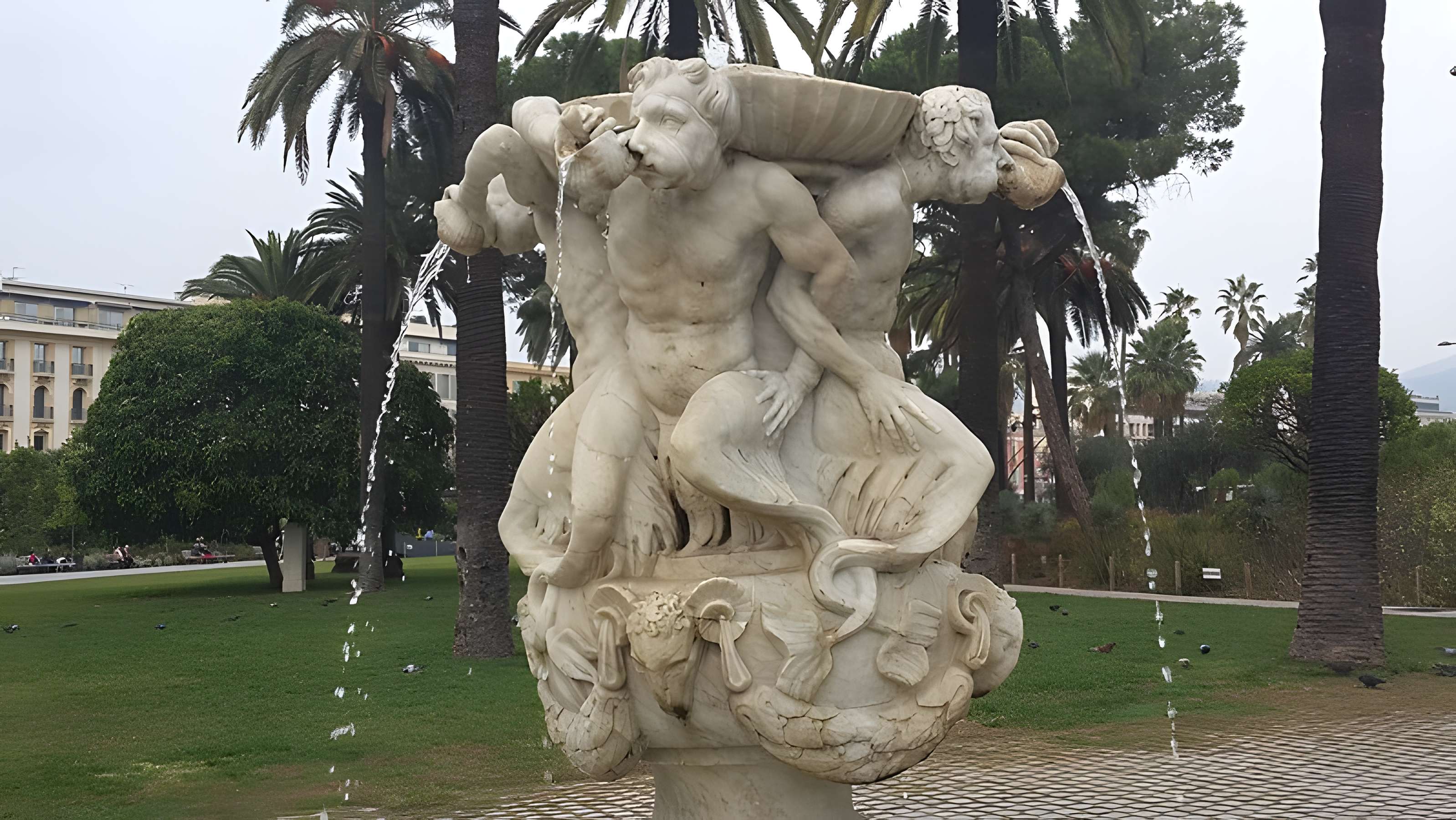 Fontaine des Tritons de Nice 