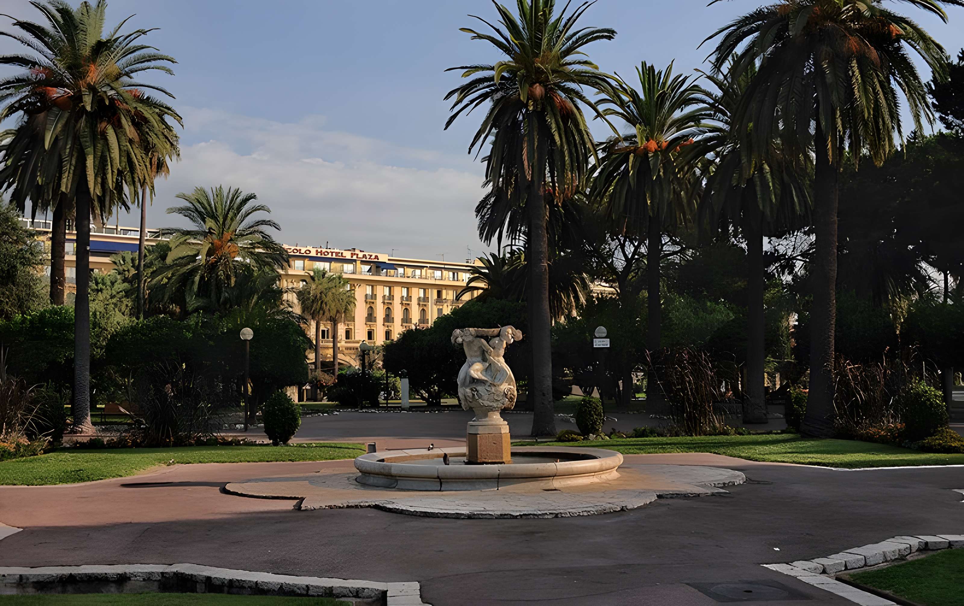 Fontaine des Tritons de Nice 