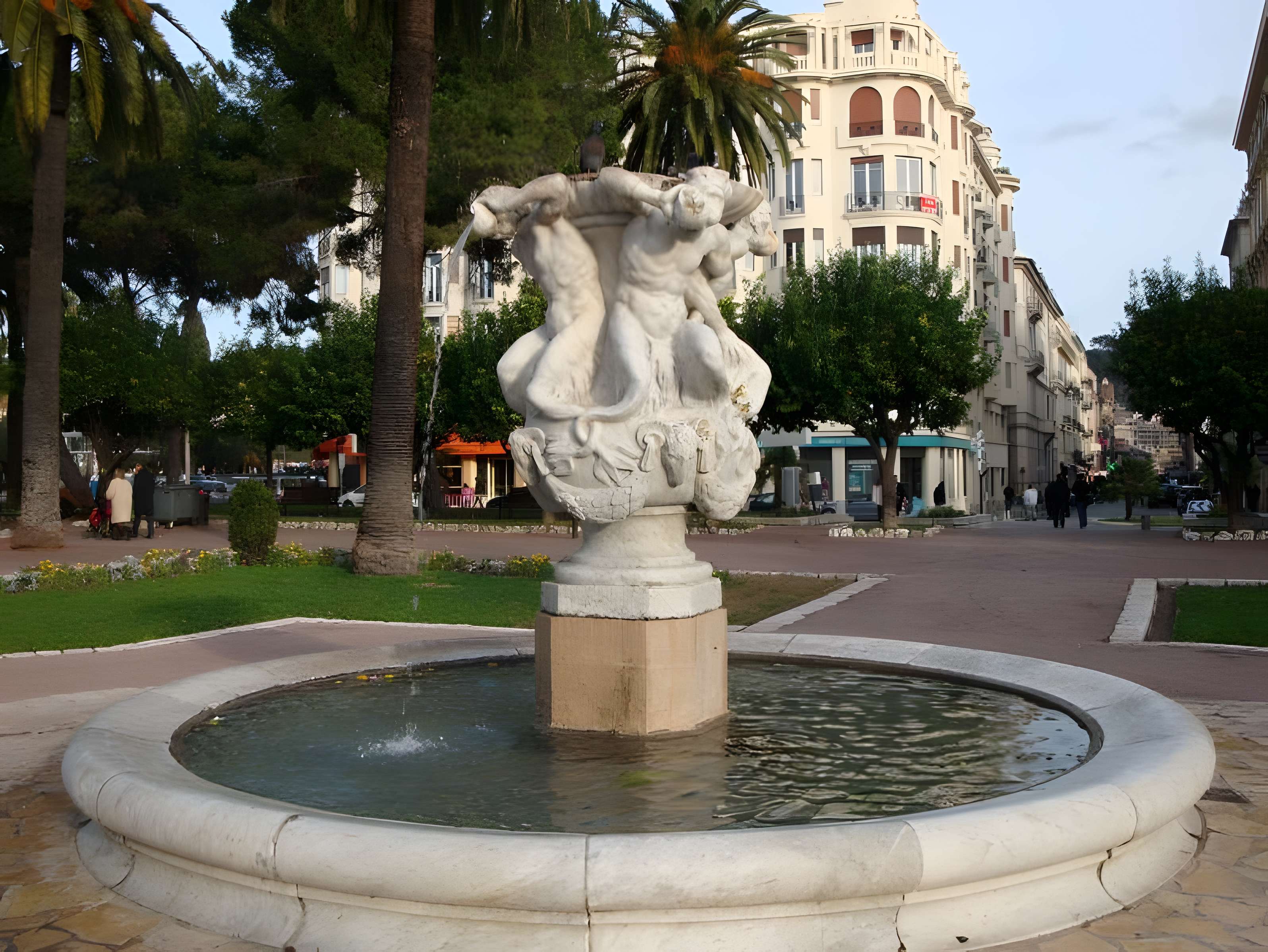 Fontaine des Tritons de Nice 