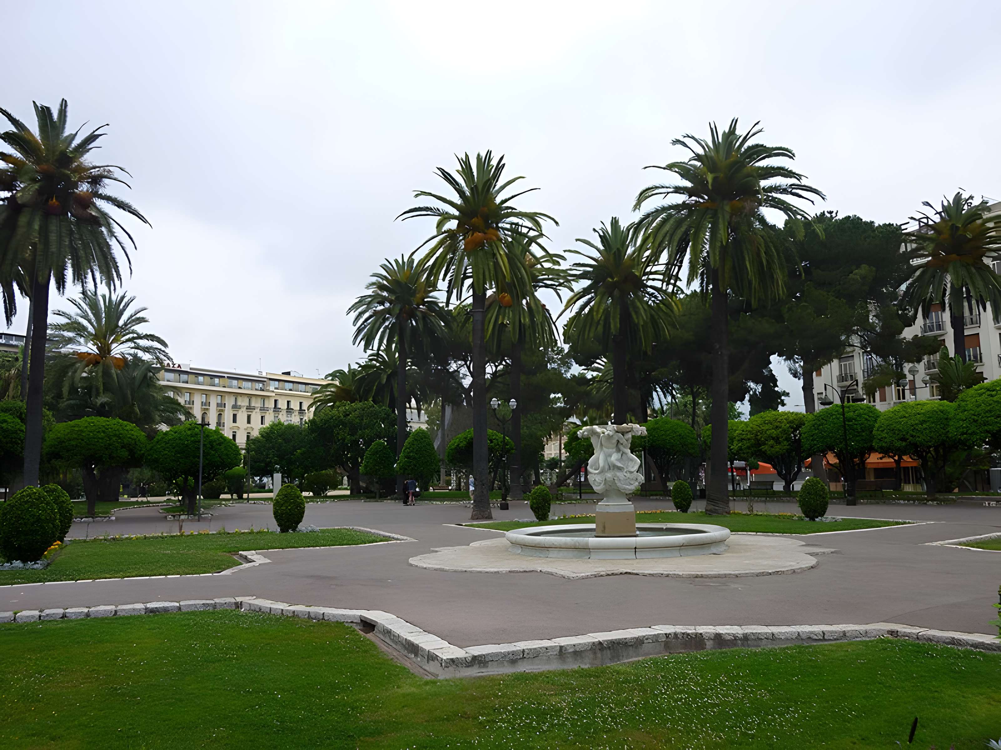 Fontaine des Tritons de Nice 