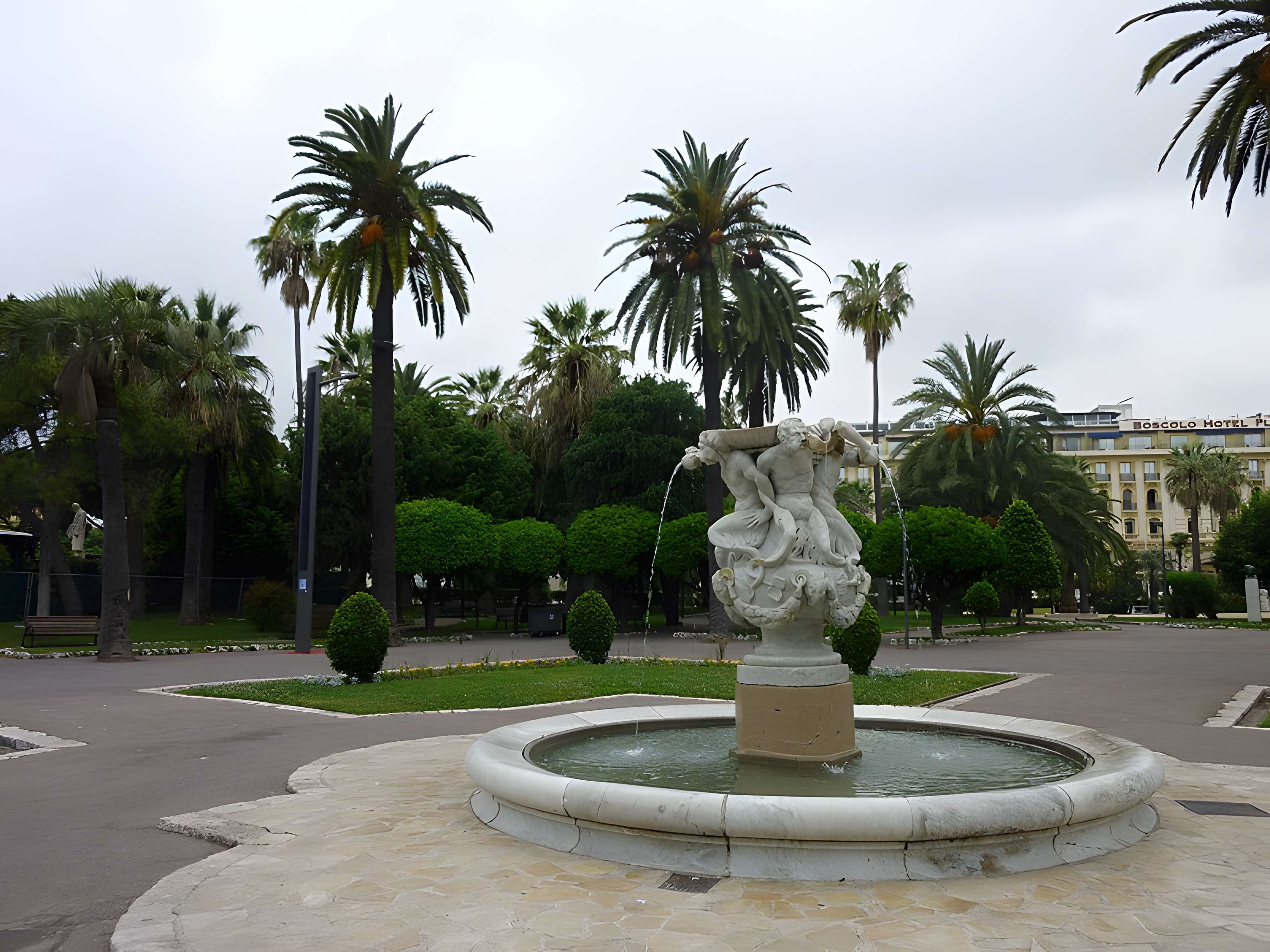 Fontaine des Tritons de Nice 