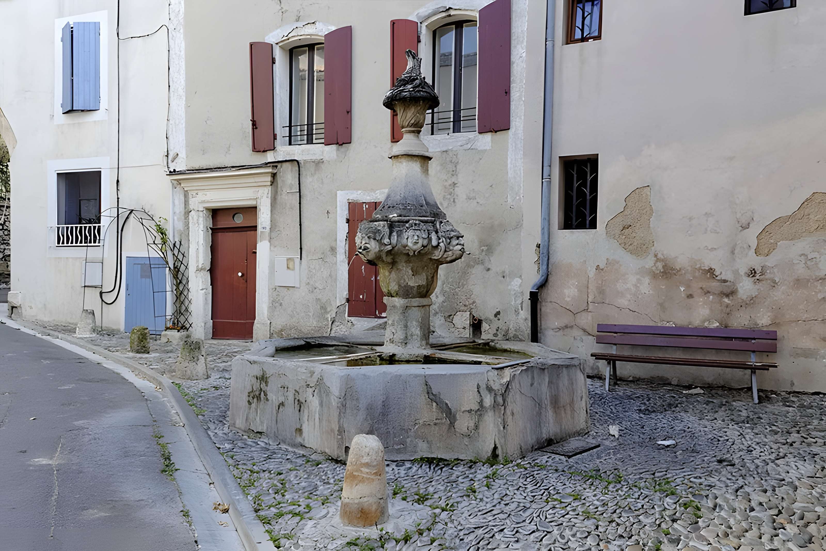 Fontaine du Gigot de Pernes-les-Fontaines