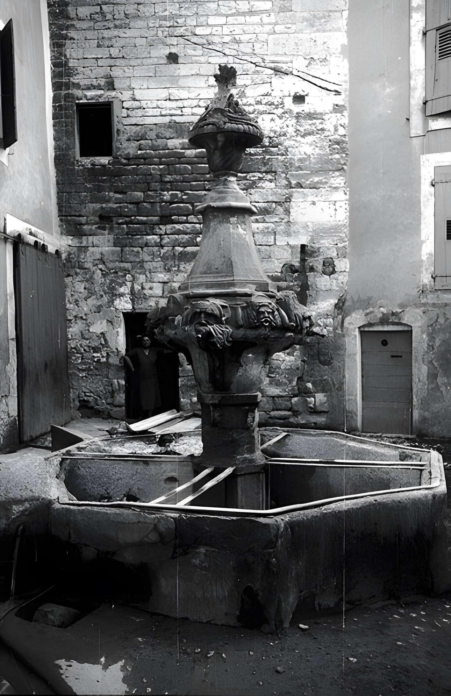 Fontaine du Gigot de Pernes-les-Fontaines