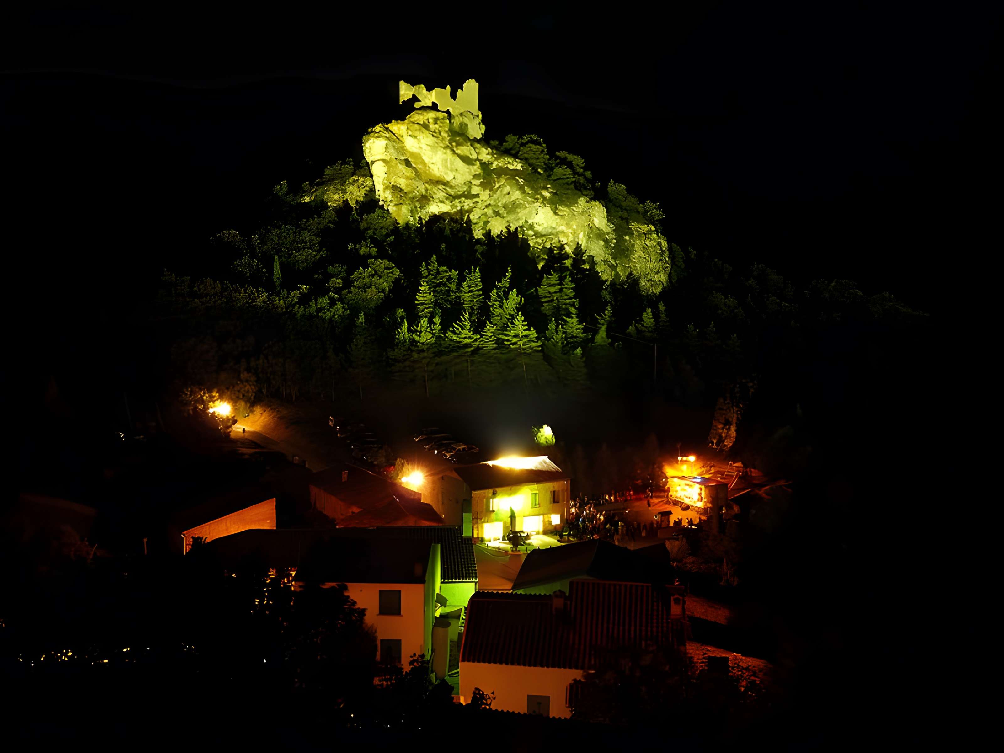 Castel Sabarda (vestiges du château de Sabarda et de l'ancienne église Saint-André)