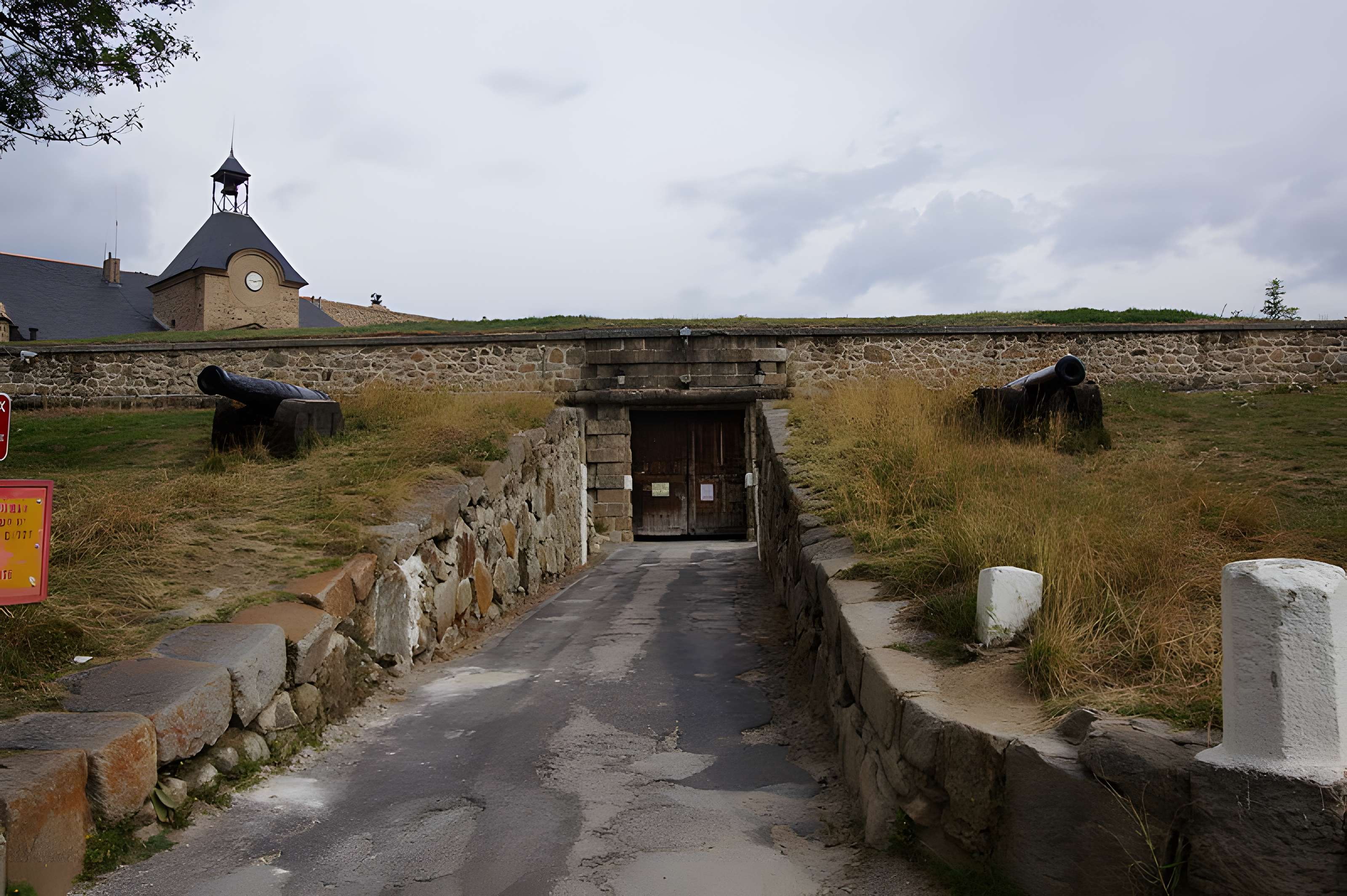 Ensemble des remparts de la citadelle