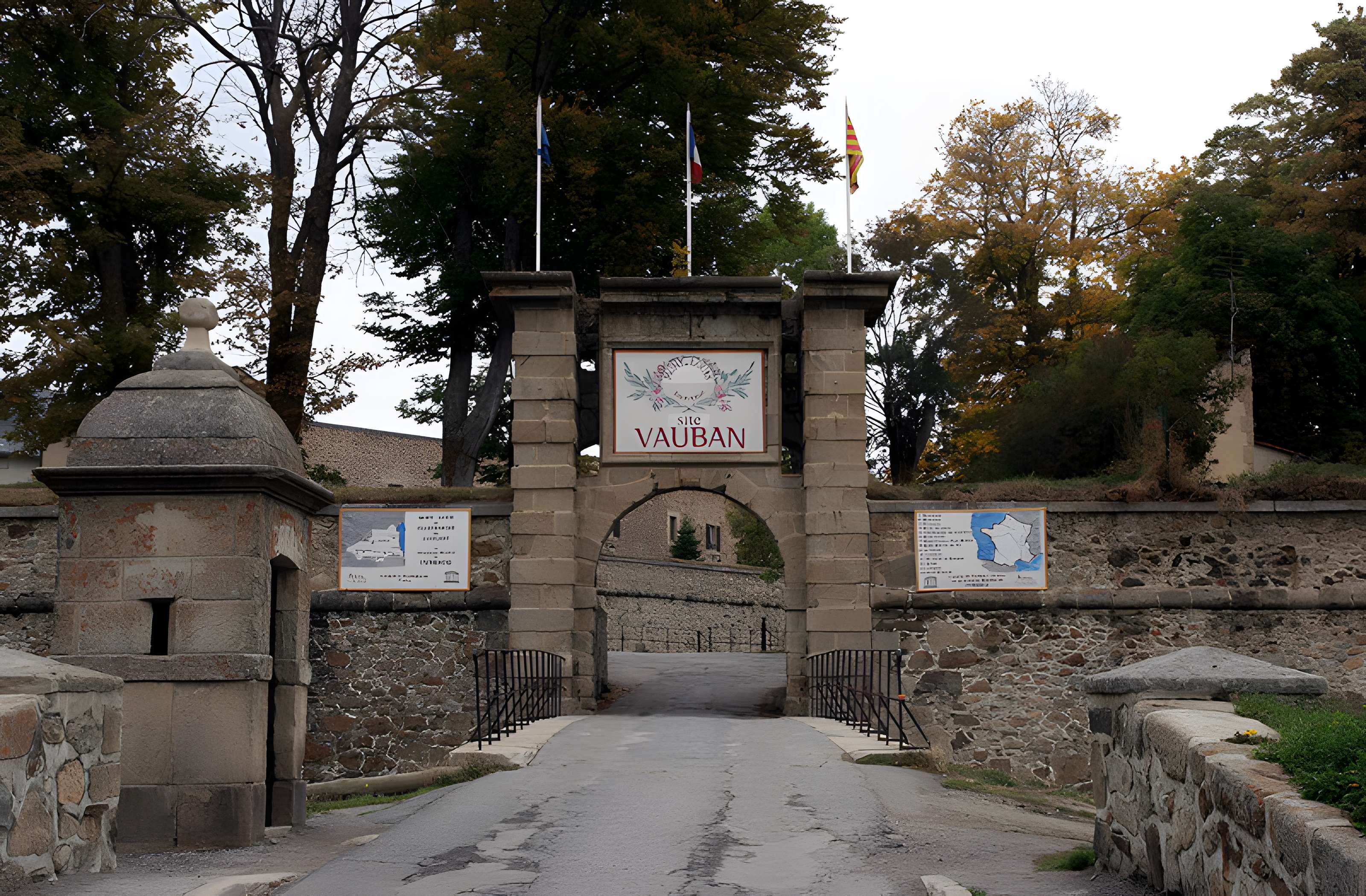 Ensemble des remparts de la citadelle