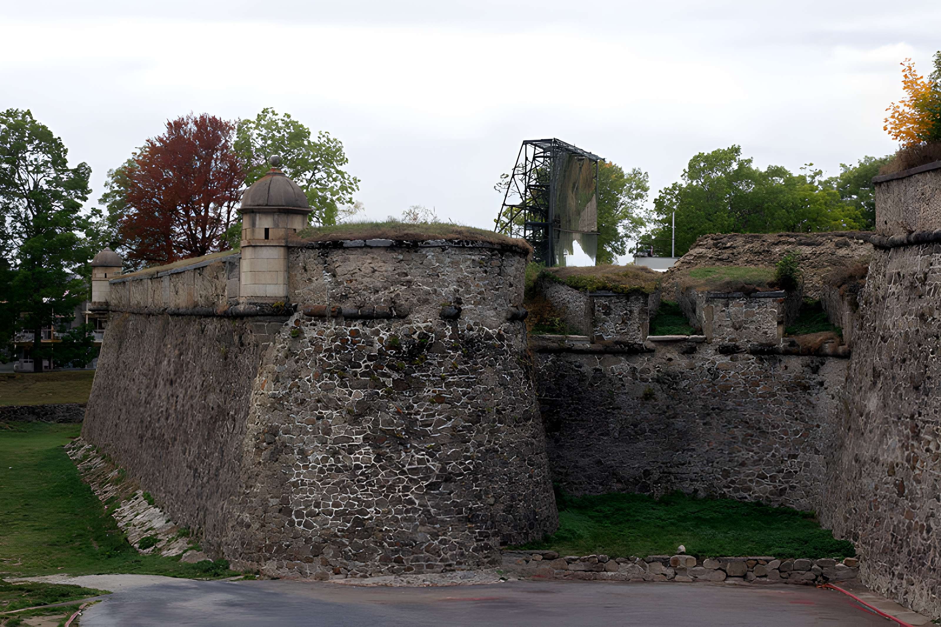 Ensemble des remparts de la citadelle