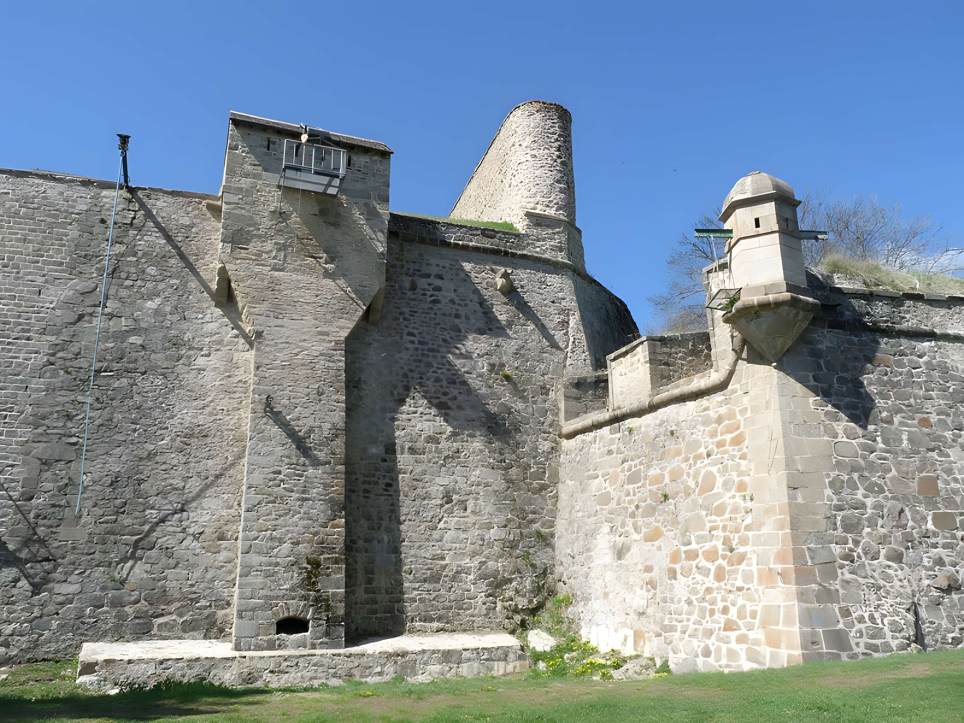Ensemble des remparts de la citadelle