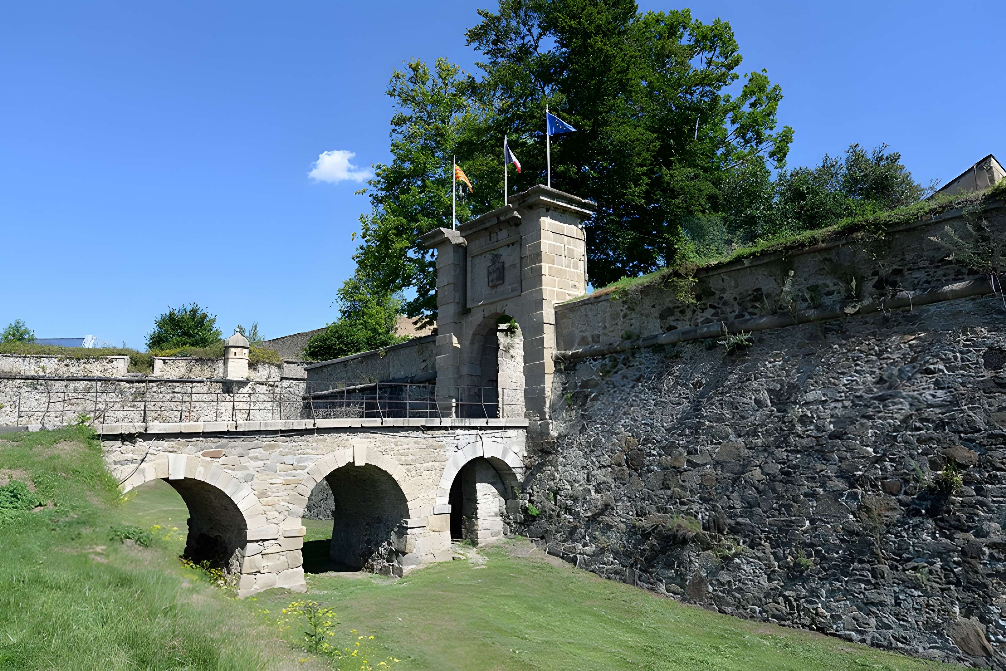 Ensemble des remparts de la citadelle