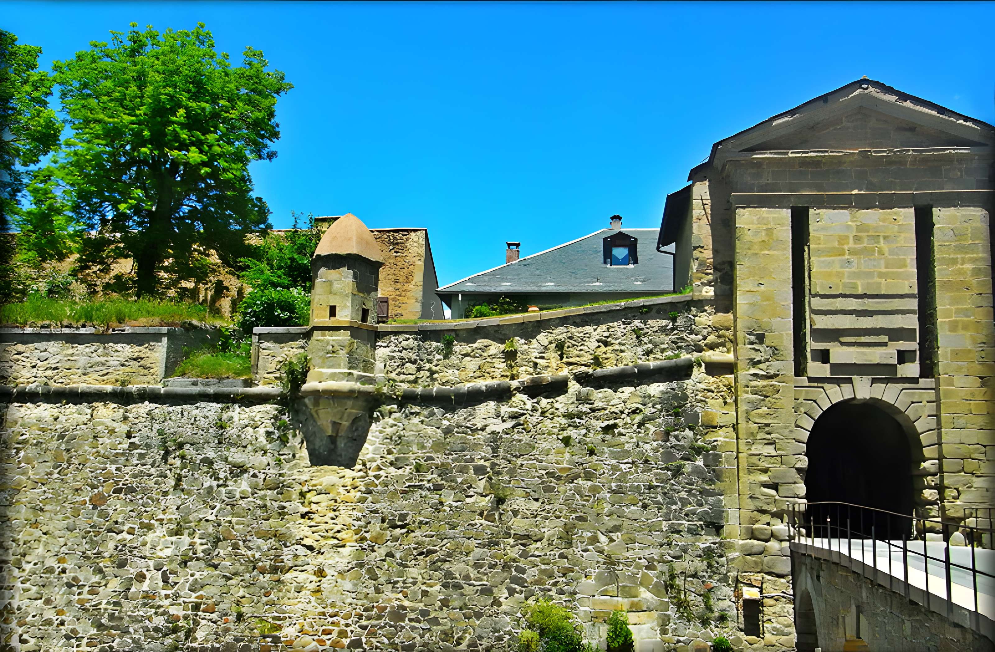 Ensemble des remparts de la citadelle