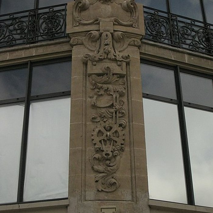 Photo de Ancien magasin Aux Dames de France