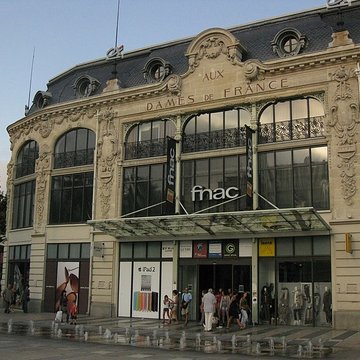 Ancien magasin Aux Dames de France