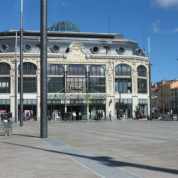 Ancien magasin Aux Dames de France