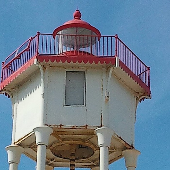 Photo de Feu métallique du môle, situé à lextrémité du môle du port