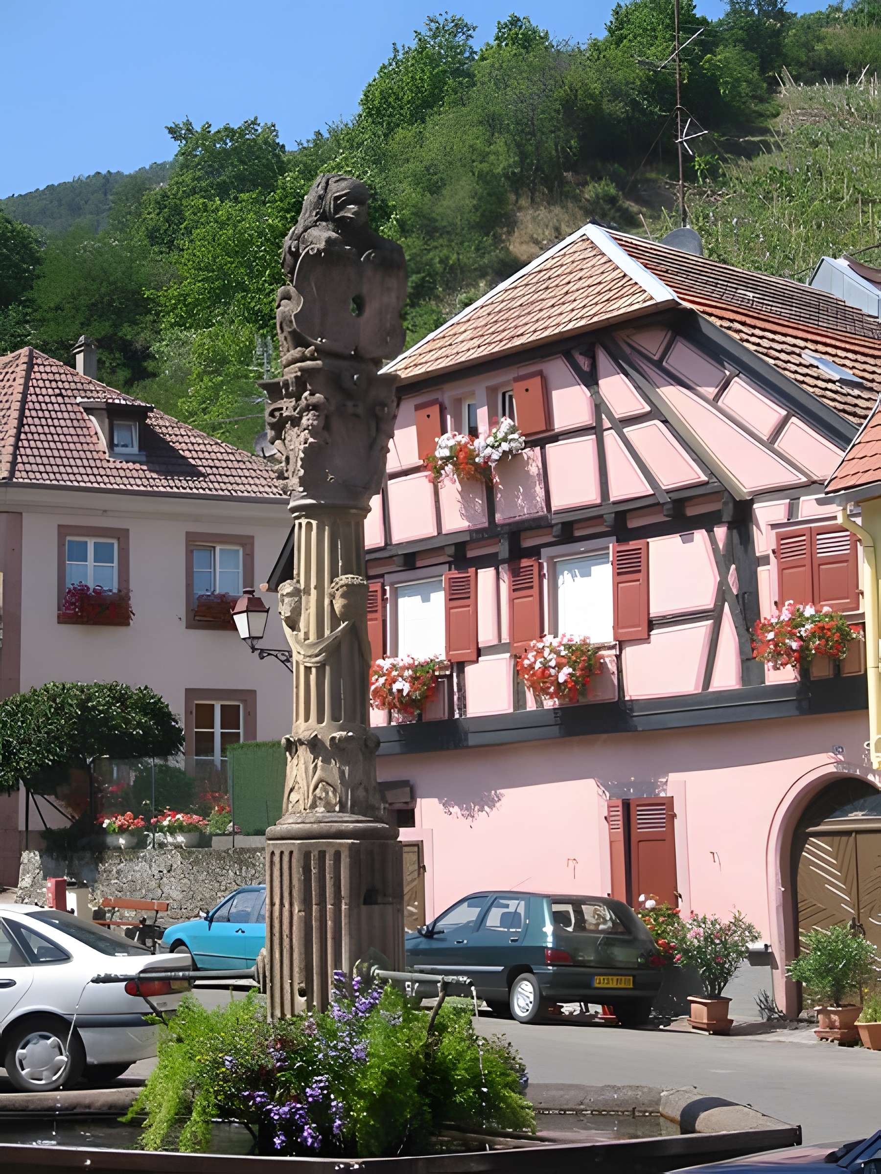 Fontaine Place de la République à Ribeauvillé 