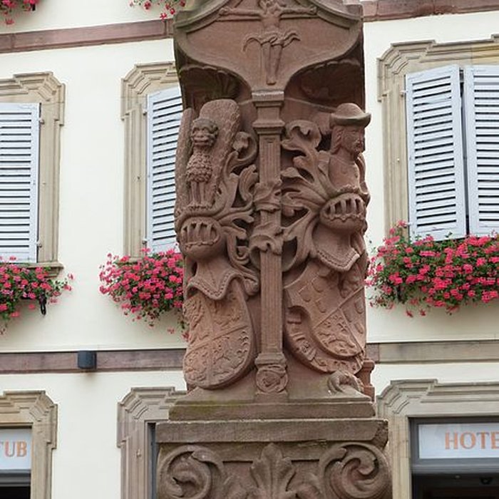Photo de Fontaine Place de lHôtel-de-Ville à Ribeauvillé