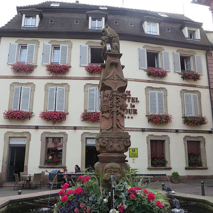 Photo de Fontaine Place de lHôtel-de-Ville à Ribeauvillé
