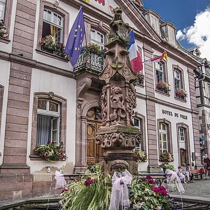 Photo de Fontaine Place de lHôtel-de-Ville à Ribeauvillé
