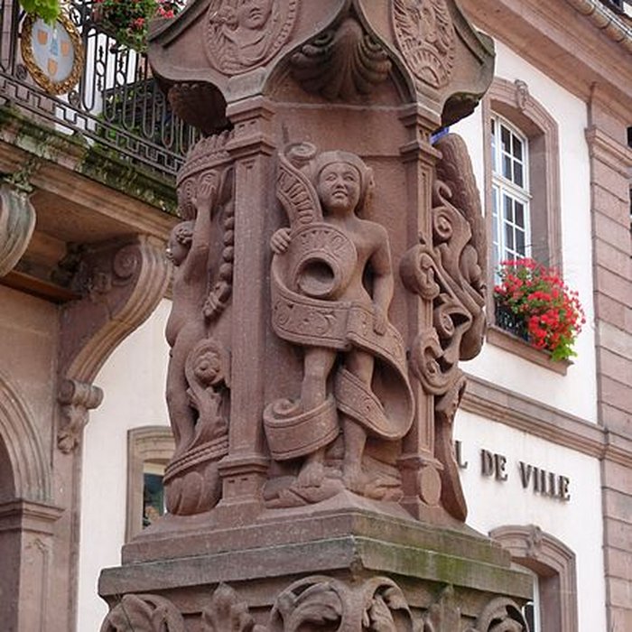 Photo de Fontaine Place de lHôtel-de-Ville à Ribeauvillé
