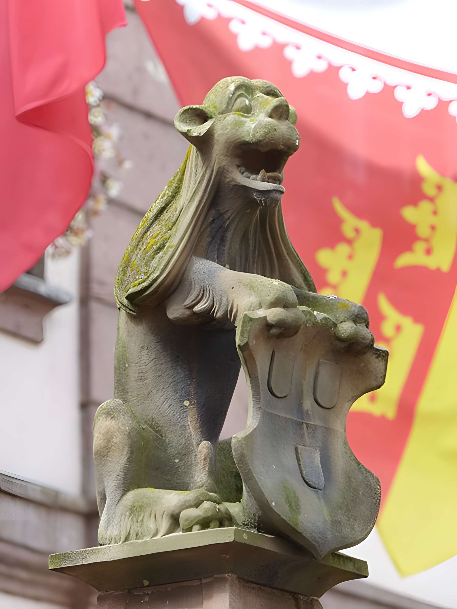 Fontaine Place de l'Hôtel-de-Ville à Ribeauvillé