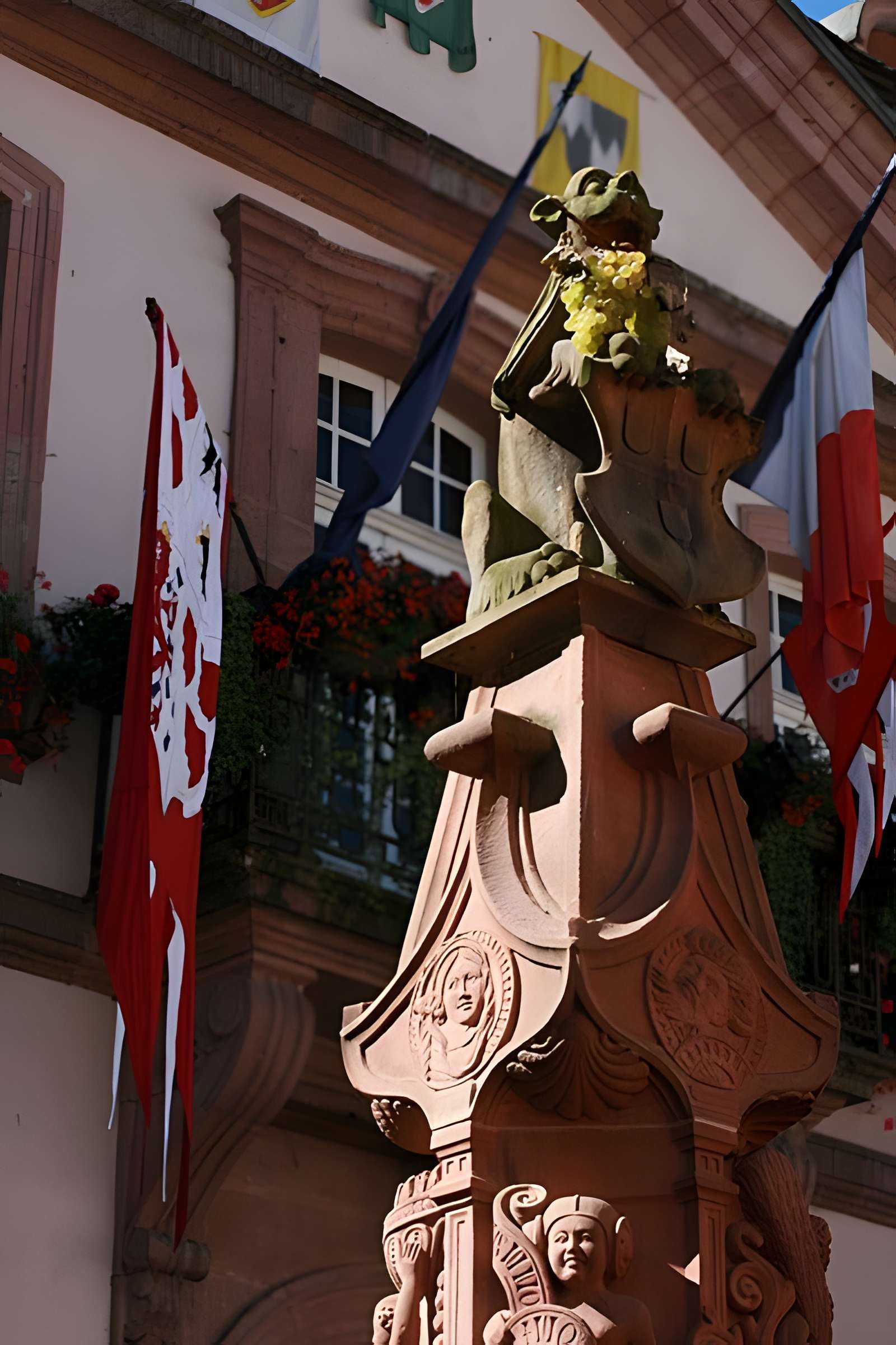 Fontaine Place de l'Hôtel-de-Ville à Ribeauvillé