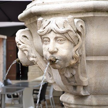 Fontaine publique dOrange