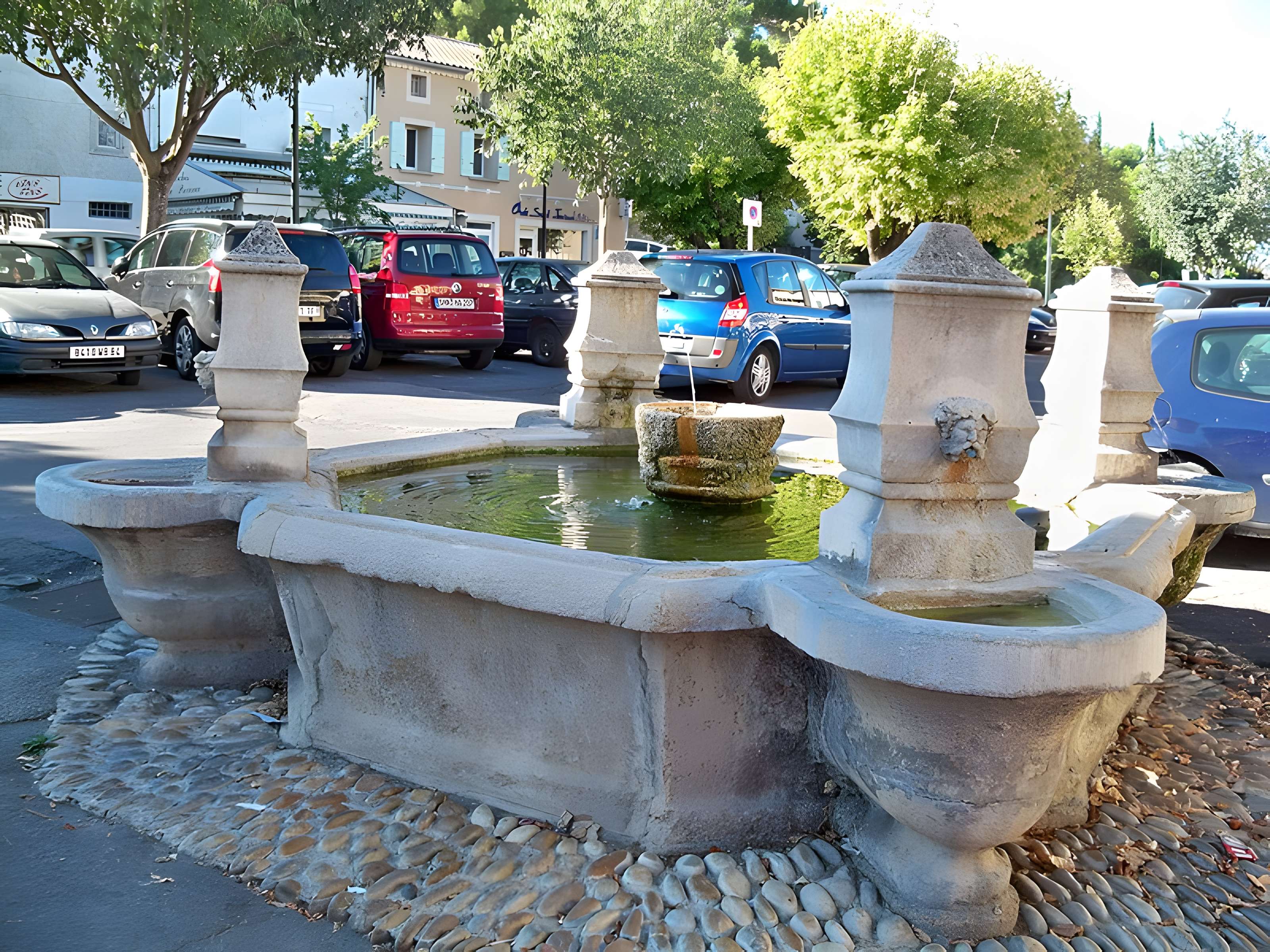 Fontaine Reboul de Pernes-les-Fontaines