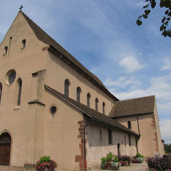 Photo de Eglise Saint-Trophime et quatre statues en bois sculptées