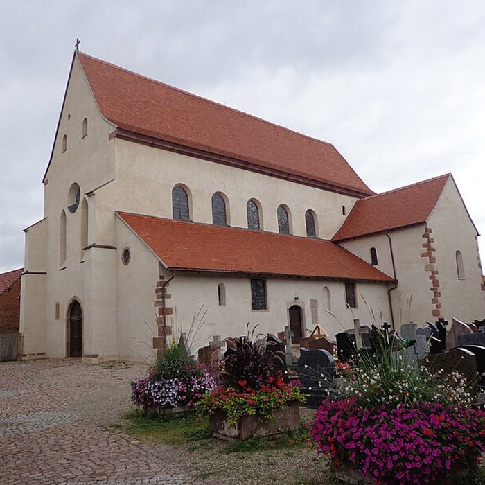 Photo de Eglise Saint-Trophime et quatre statues en bois sculptées