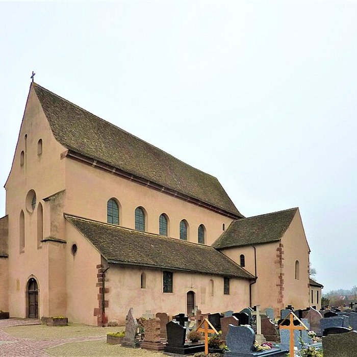 Photo de Eglise Saint-Trophime et quatre statues en bois sculptées