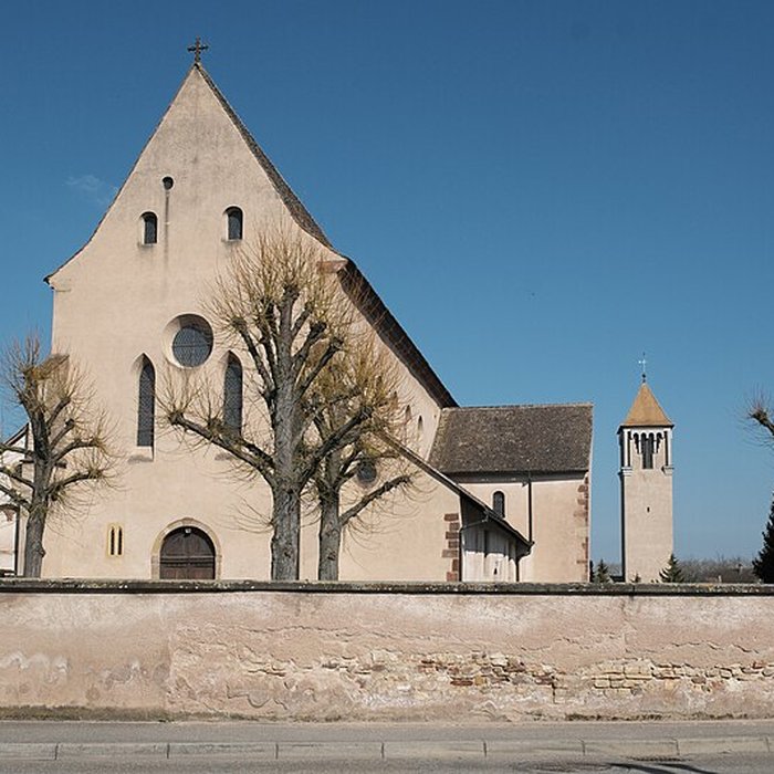 Photo de Eglise Saint-Trophime et quatre statues en bois sculptées