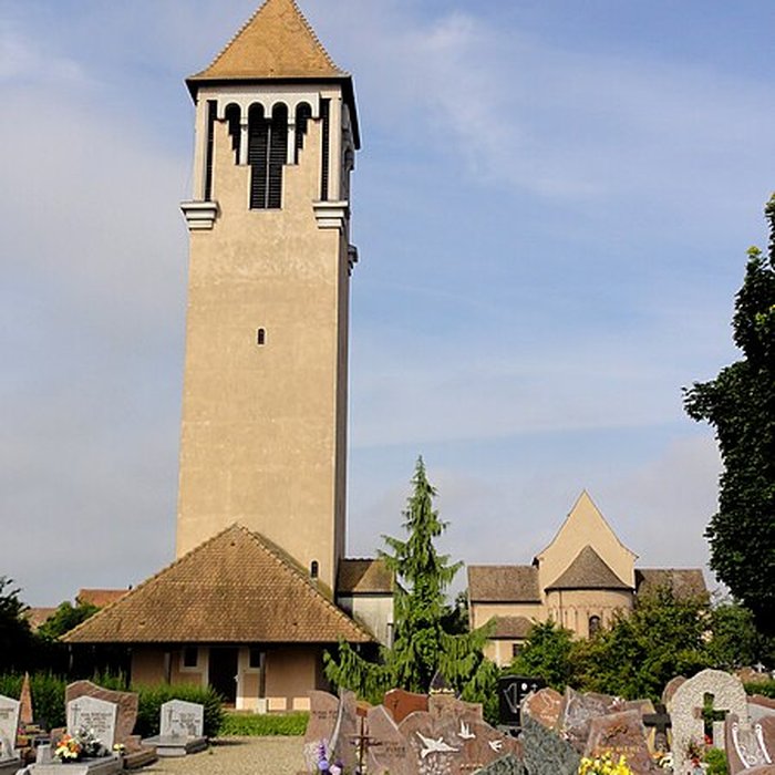Photo de Eglise Saint-Trophime et quatre statues en bois sculptées