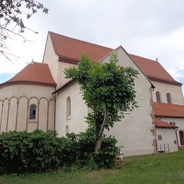 Eglise Saint-Trophime et quatre statues en bois sculptées