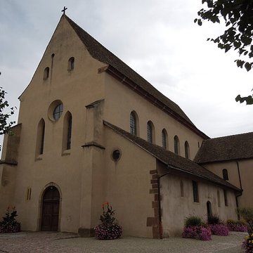 Eglise Saint-Trophime et quatre statues en bois sculptées