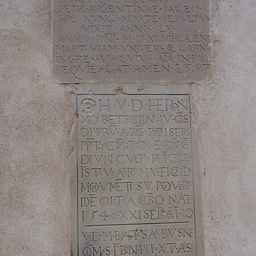 Eglise Saint-Trophime et quatre statues en bois sculptées