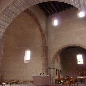 Eglise Saint-Trophime et quatre statues en bois sculptées