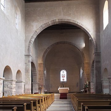 Eglise Saint-Trophime et quatre statues en bois sculptées