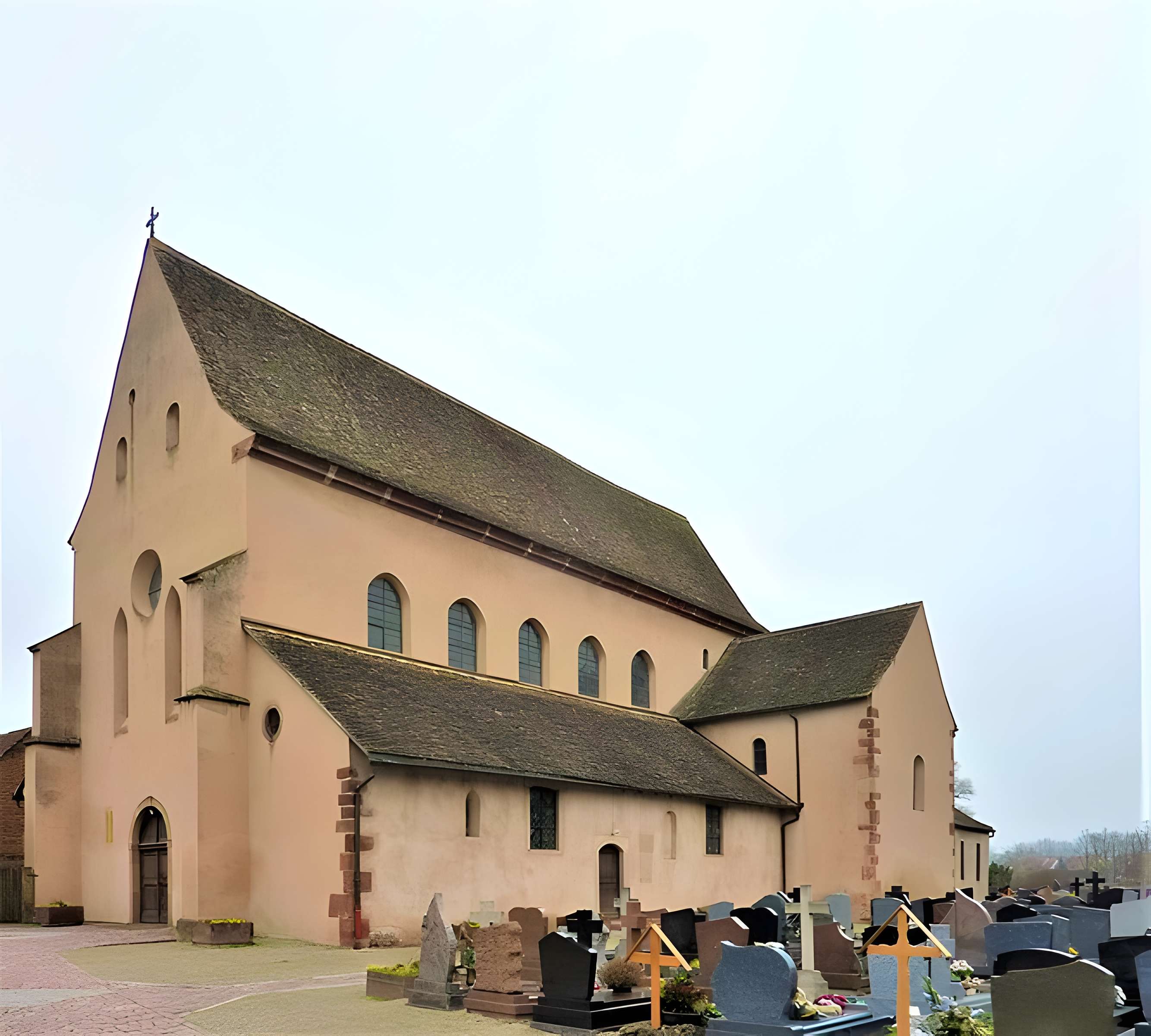 Eglise Saint-Trophime et quatre statues en bois sculptées