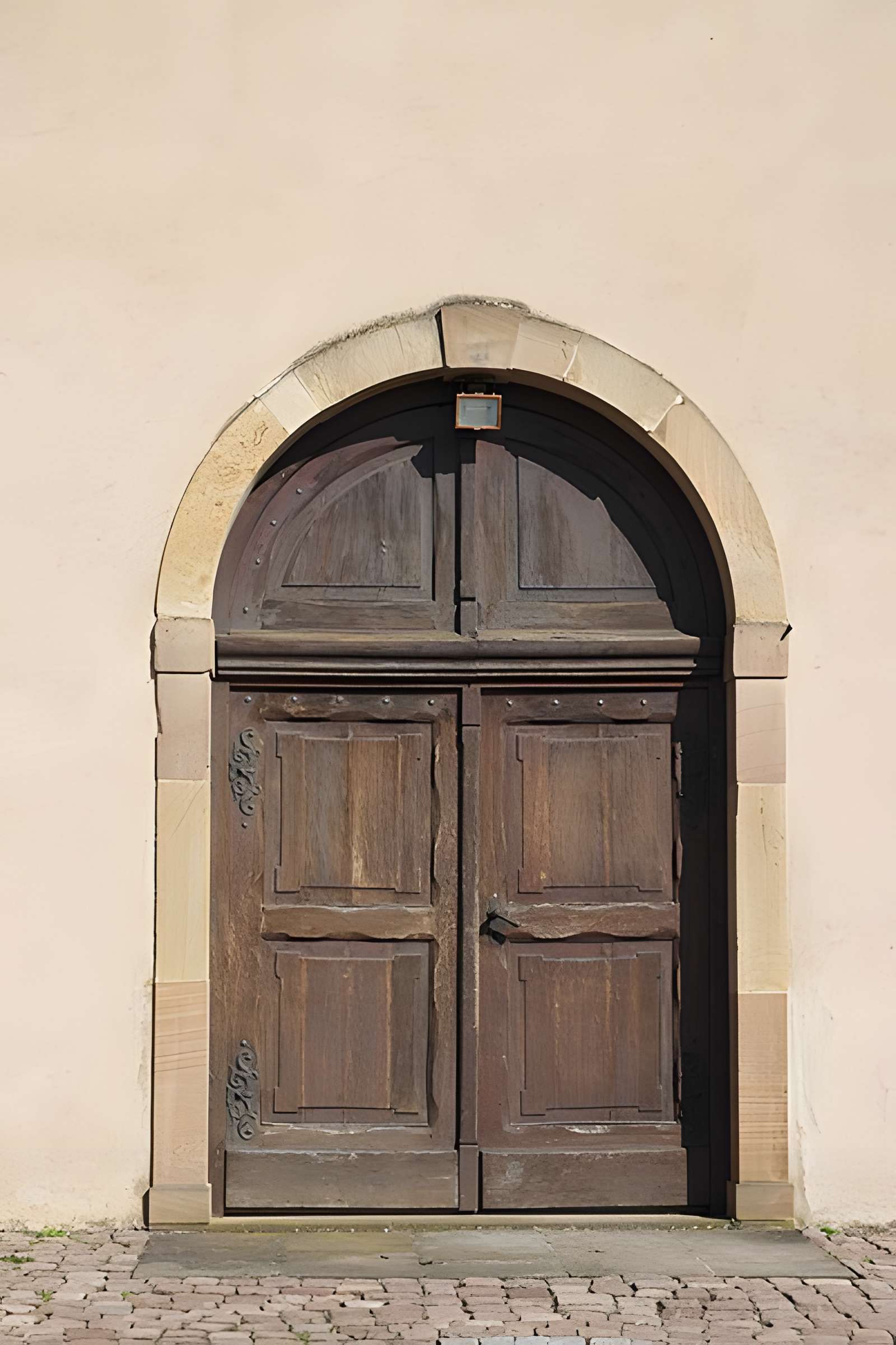 Eglise Saint-Trophime et quatre statues en bois sculptées