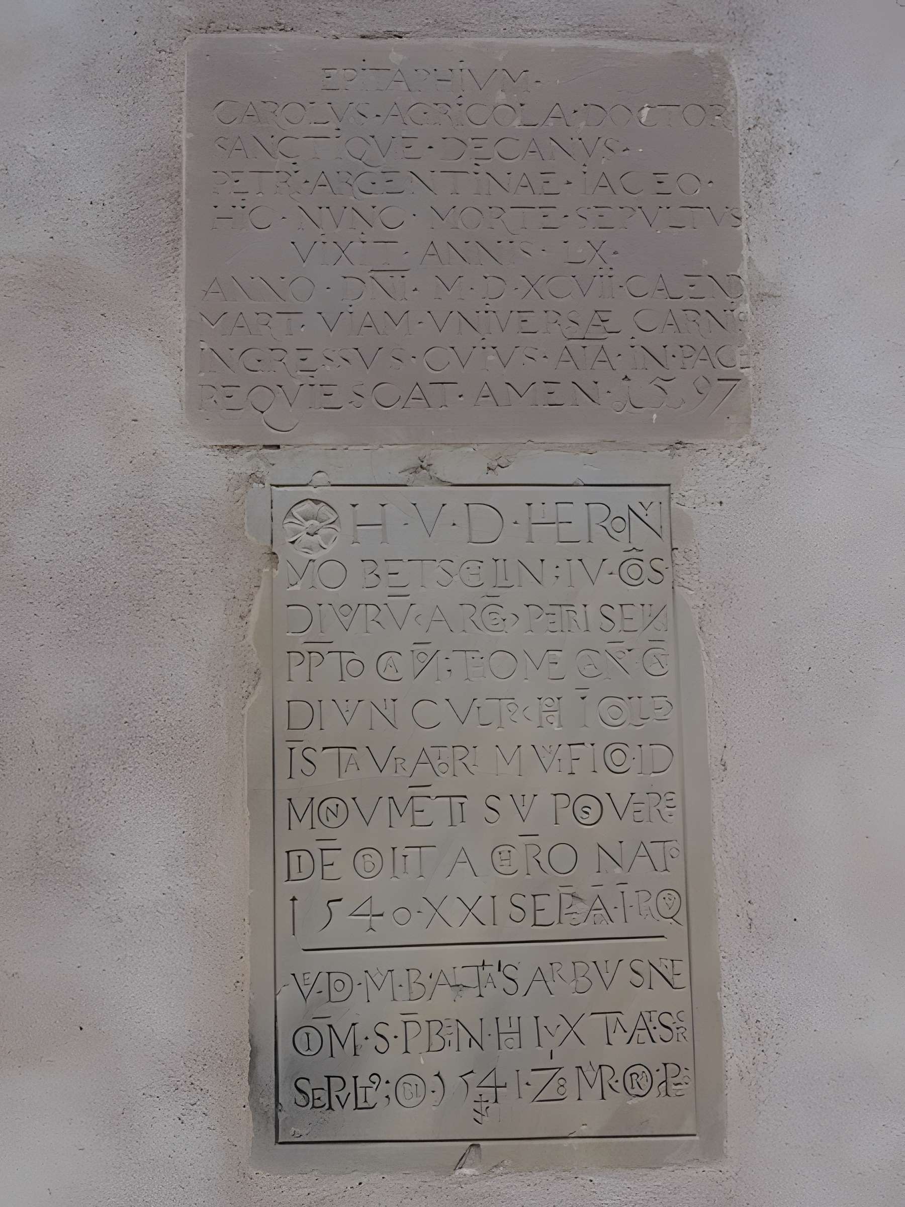 Eglise Saint-Trophime et quatre statues en bois sculptées