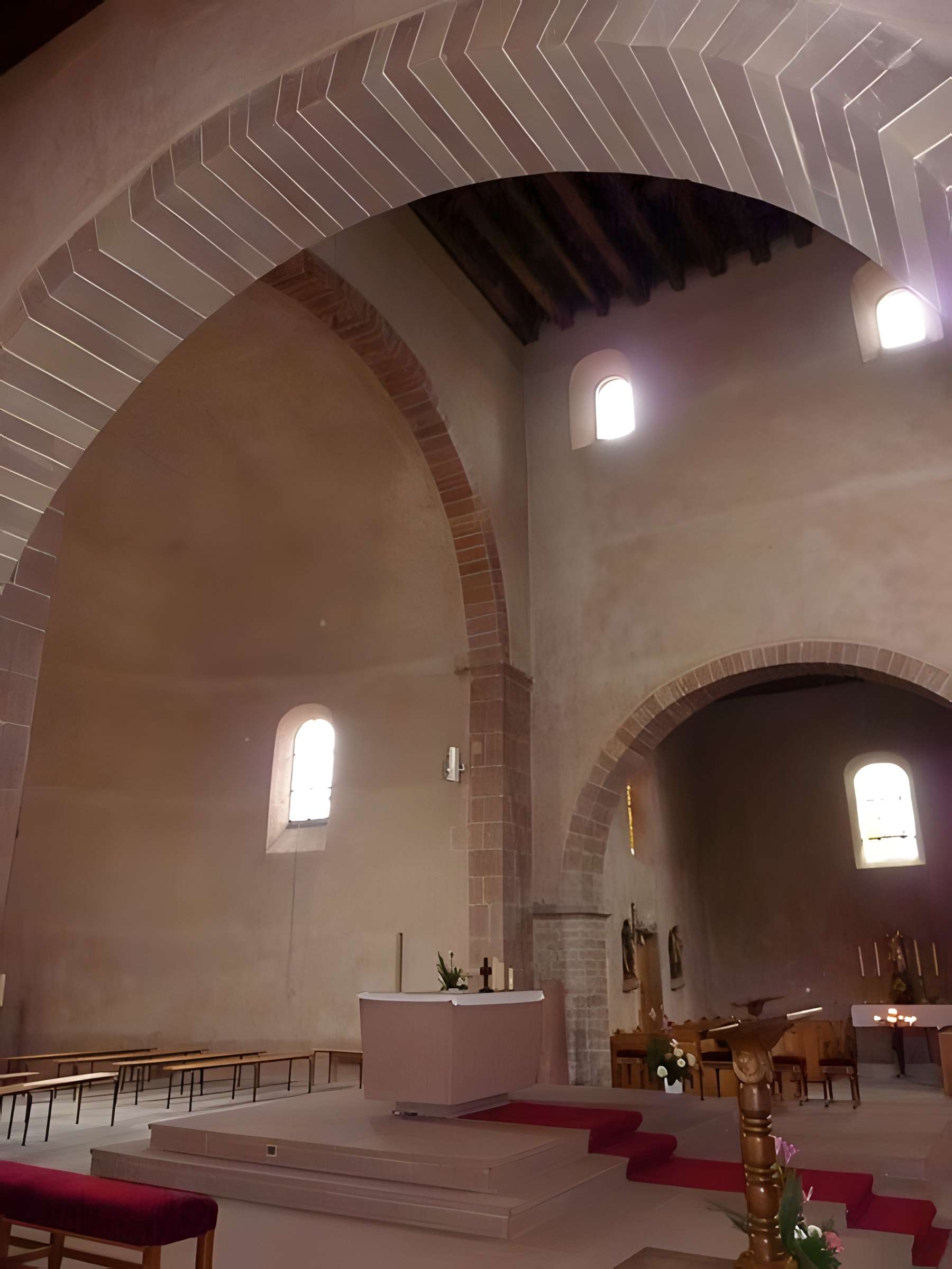 Eglise Saint-Trophime et quatre statues en bois sculptées