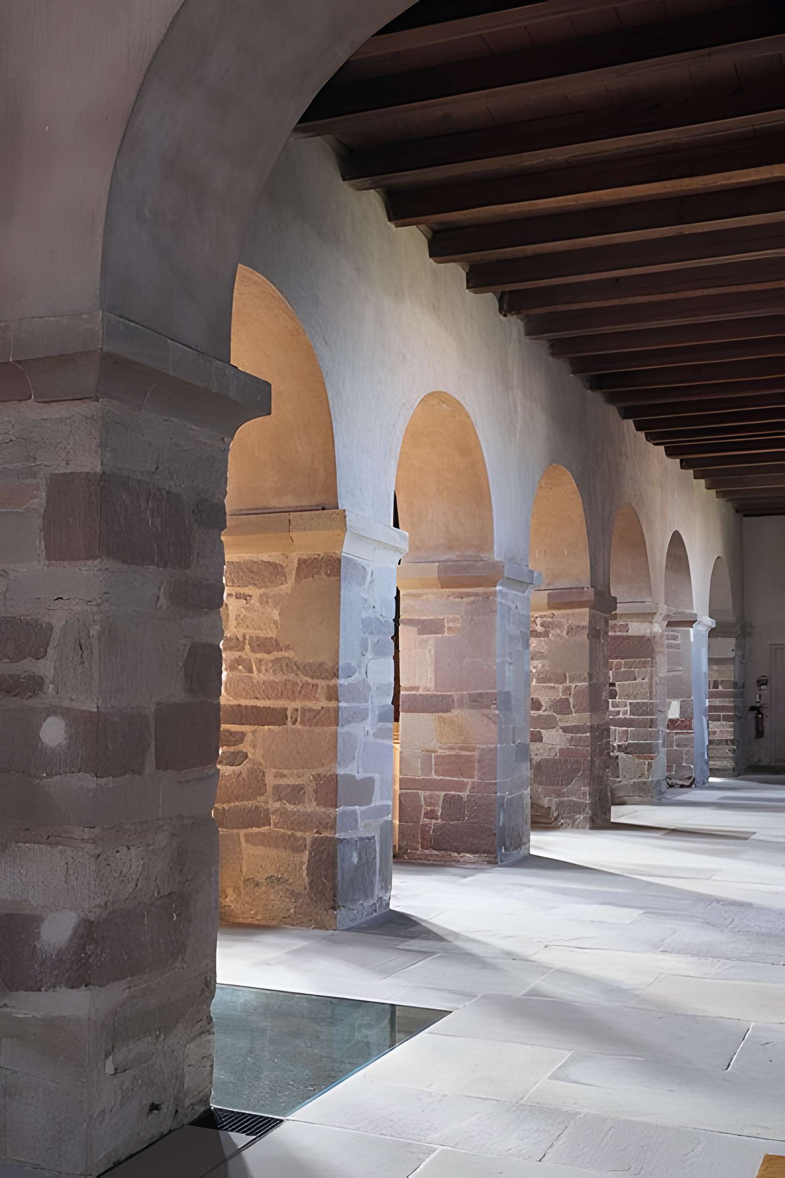 Eglise Saint-Trophime et quatre statues en bois sculptées