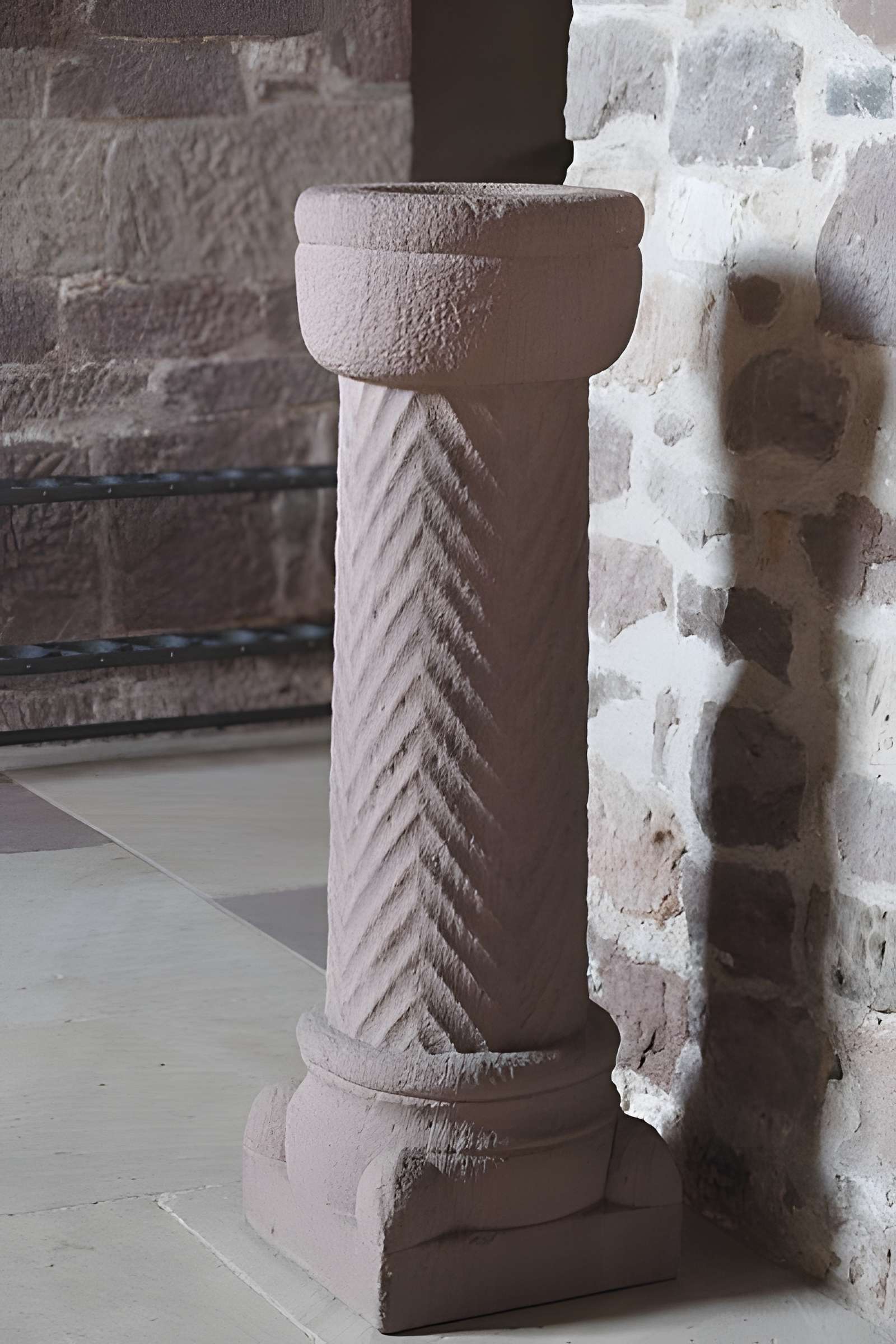 Eglise Saint-Trophime et quatre statues en bois sculptées